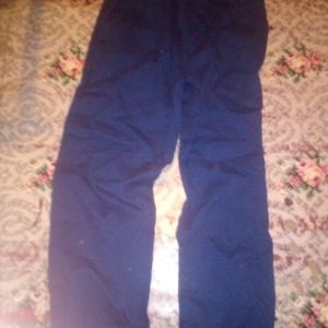 Dressing pants black size L 10-12 the brand is wonder nation